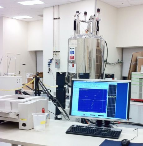 Bruker 600